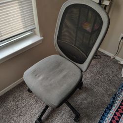 Revolving Chair In Good Condition 