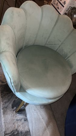 Velvet green chair