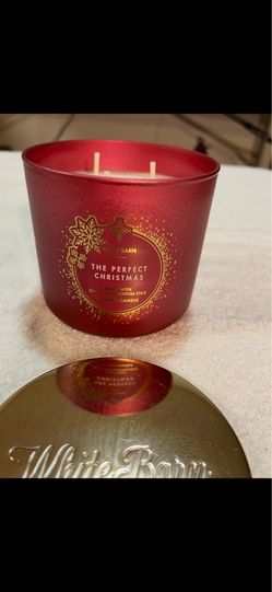 CA. BATH & BODY WORKS. 3 WICK WHITE BARN PERFECT CHRISTMAS CANDLE