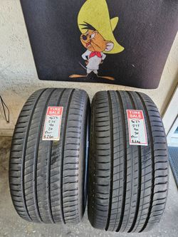 275/40/20 Michelin Tires (2)