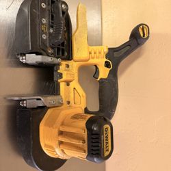DEWALT 20V HEAVY DUTY CORDLESS  BAND SAW #DCS371  used  ((( tool only )))