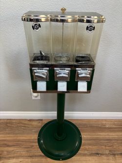 3 Slot Candy Machine Dispenser Good Condition