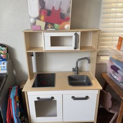Play Kitchen 