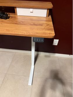 Electric Standing Desk (white)