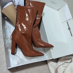 New Guess Boots