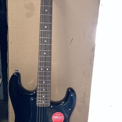$170  new electric guitar squier stratocaster and bag