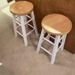 Counter Height Wooden Bar Stools