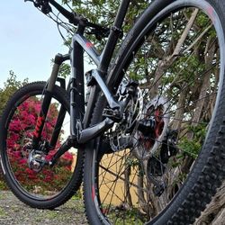 TREK FUEL EX SERIES MOUNTAIN BIKE