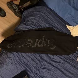 Black supreme sweats 