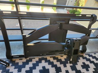 Heavy-Duty Full Motion Dual-Arm TV Wall Mount (Fits ~42”–85”+)