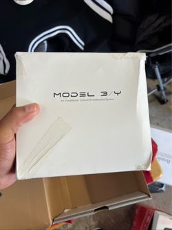 Model 3/Y Air Conditioner Controller and Multimedia Control Panel