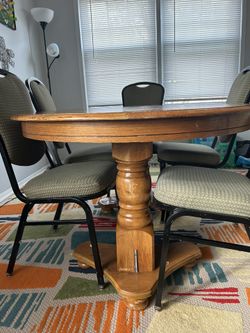 Dinning Table & 6 Chairs 