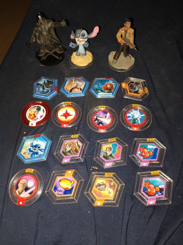 Disney Infinity Play Pieces. (31)Total