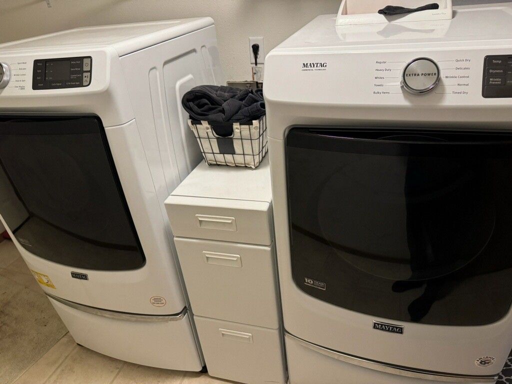 Maytag Washer&gas Dryer