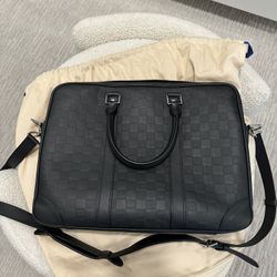 LV Porte-Documents Voyage PM Authentic NEW