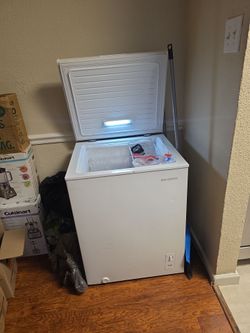 Deep freezer