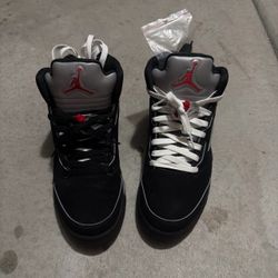 Air Jordan 5 Black Metallic Silver Sneakers