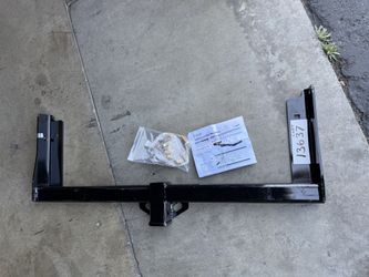 Curt 13637 Class 3 Rear Trailer Hitch 2in Receiver for 2024 -2025 Jeep Wagoneer S