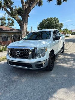 2018 Nissan TITAN