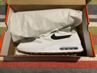 Nike Tennis Shoes