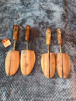 ***Vintage***Cedar Shoe Trees