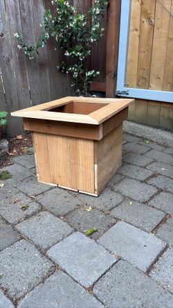 Planter box