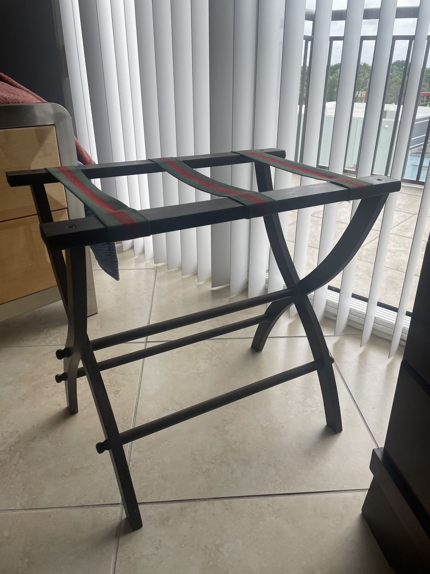 Suitcase Stand