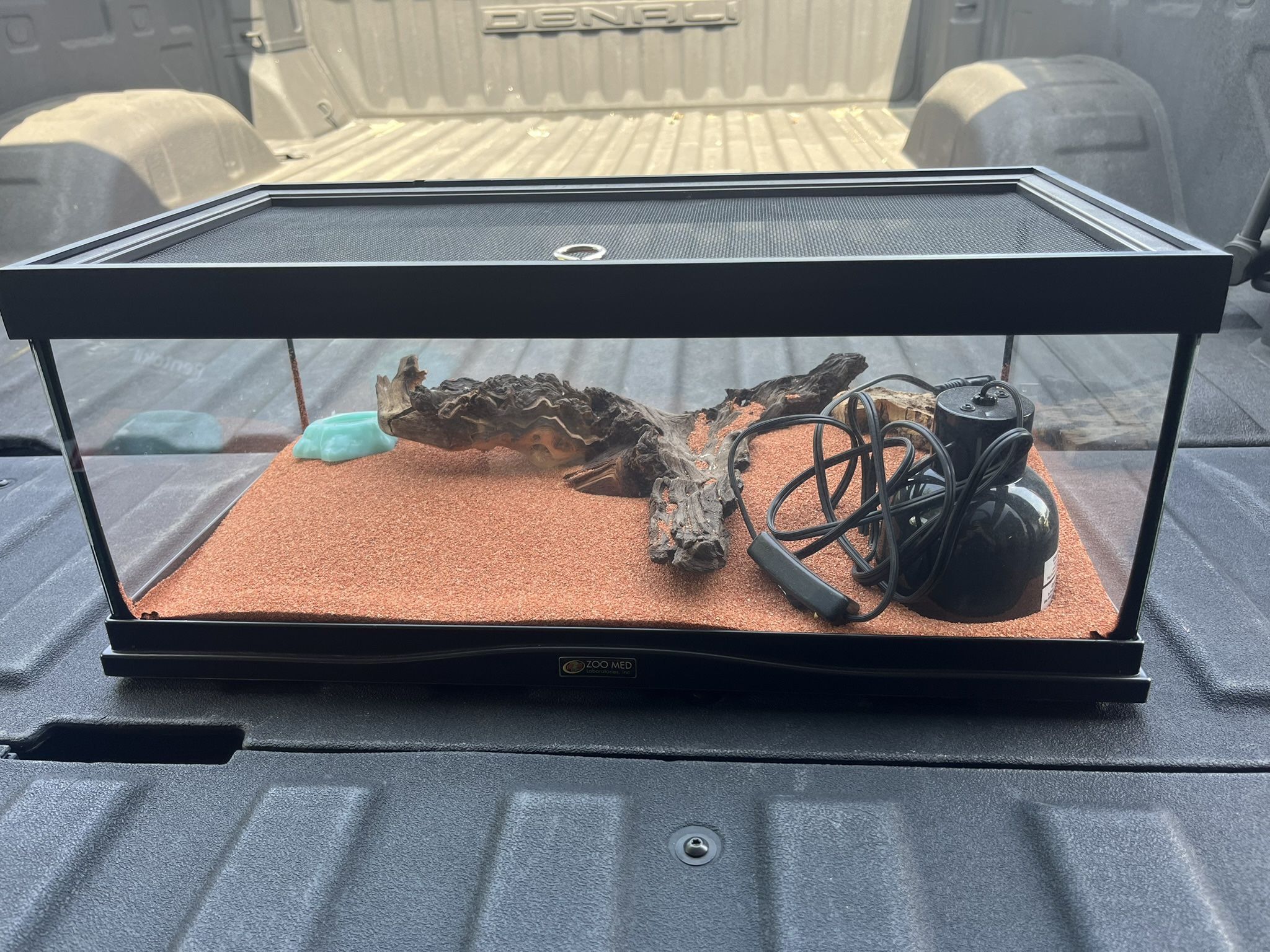 Critter Habitat Tank W All Accessories