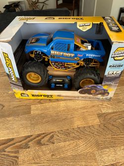 Remote control truck