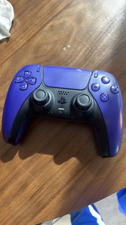 Ps5 controller. Color: purple