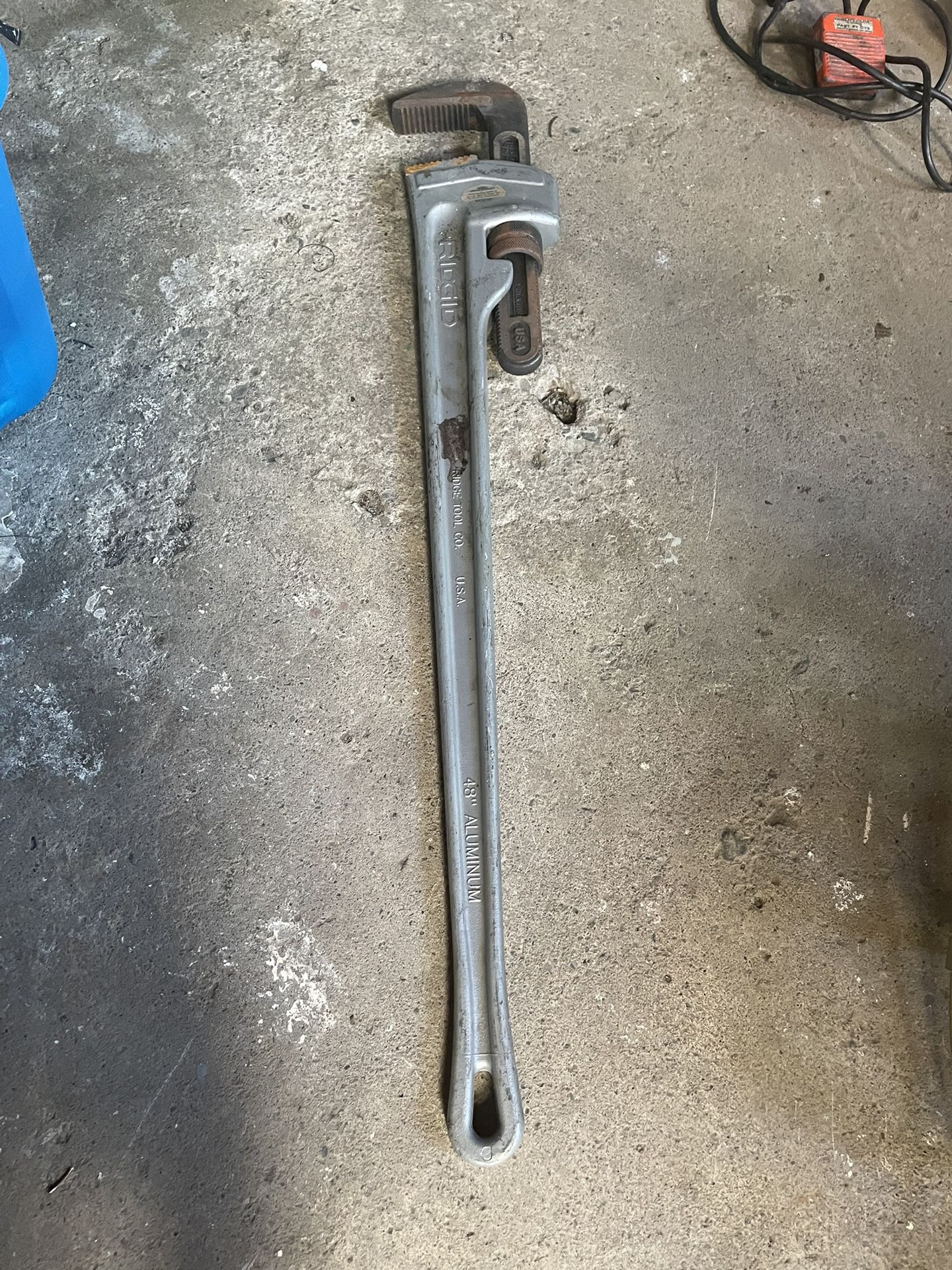 Ridgid 48" Aluminum Pipe Straight Pipe Wrench (new)