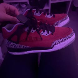 Red Spizike Jordans