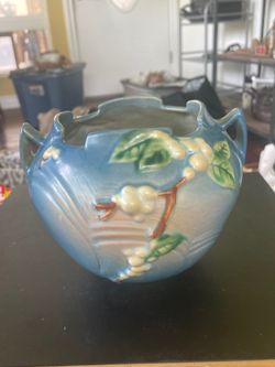 Vintage Toseville Dnowberry Blue Rose Boel