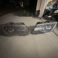2018 Chrysler 300s Lights