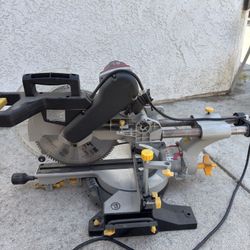 Chicago Electric 12” Dual Bevel Sliding Compound Miter Saw