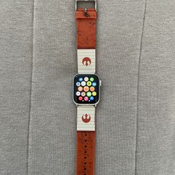 Apple Watch Series 5 (GPS Only)