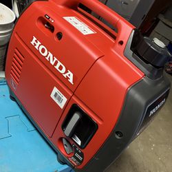 Honda Generator Eu2200i  GOOD CONDITION 