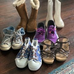Girls Shoes Lot Size 2– Boots,Sneakers, Sandals, Rain Boots –6 Pairs