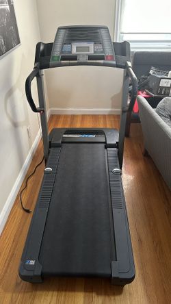 ProForm XP 650e Folding Treadmill for Sale in Arlington MA OfferUp