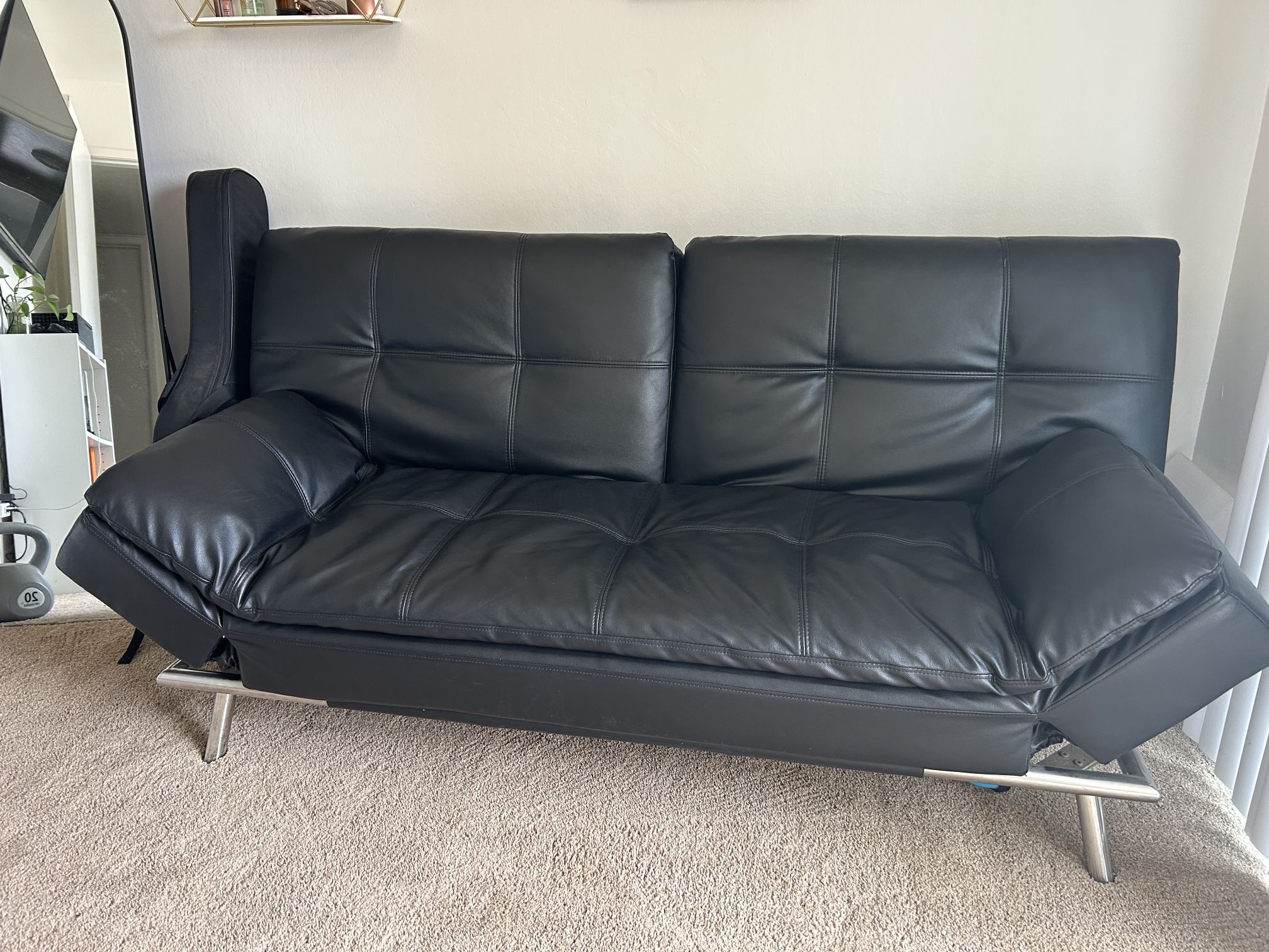 LEATHER FOLDOUT COUCH