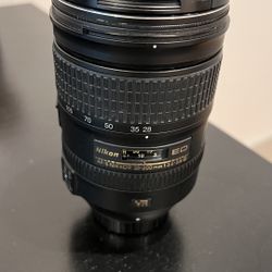 Nikon Nikkor ED 28-300mm 1:3.5-5.6 G 