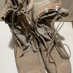 Wellco US Army Hot Weather Combat Boots 11 R Vibram Work Contractor Construction Hiking Durable