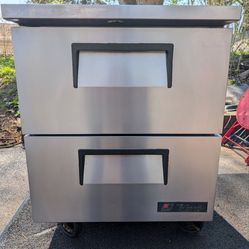 True 2-Drawer Commercial Freezer Worktop – TUC-27F – Stainless – Runs Cold