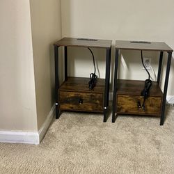 2 Nightstands 