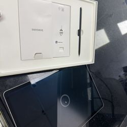galaxy tab s8+ brand new comes with pen!