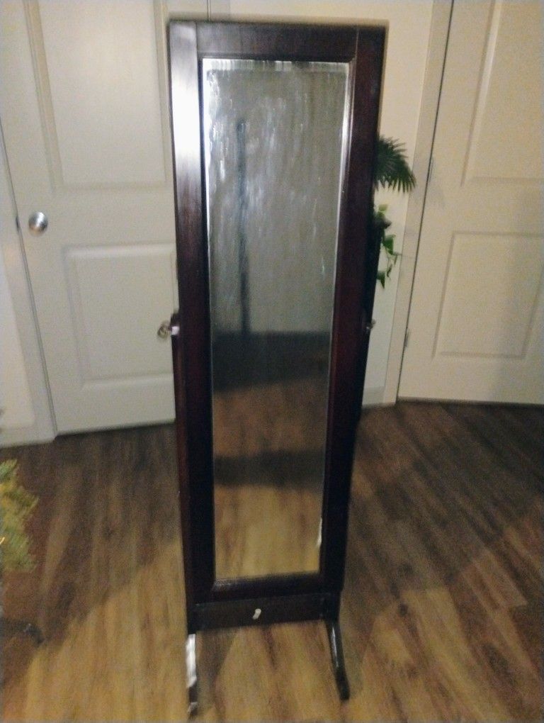 Jewelry Mirror 
