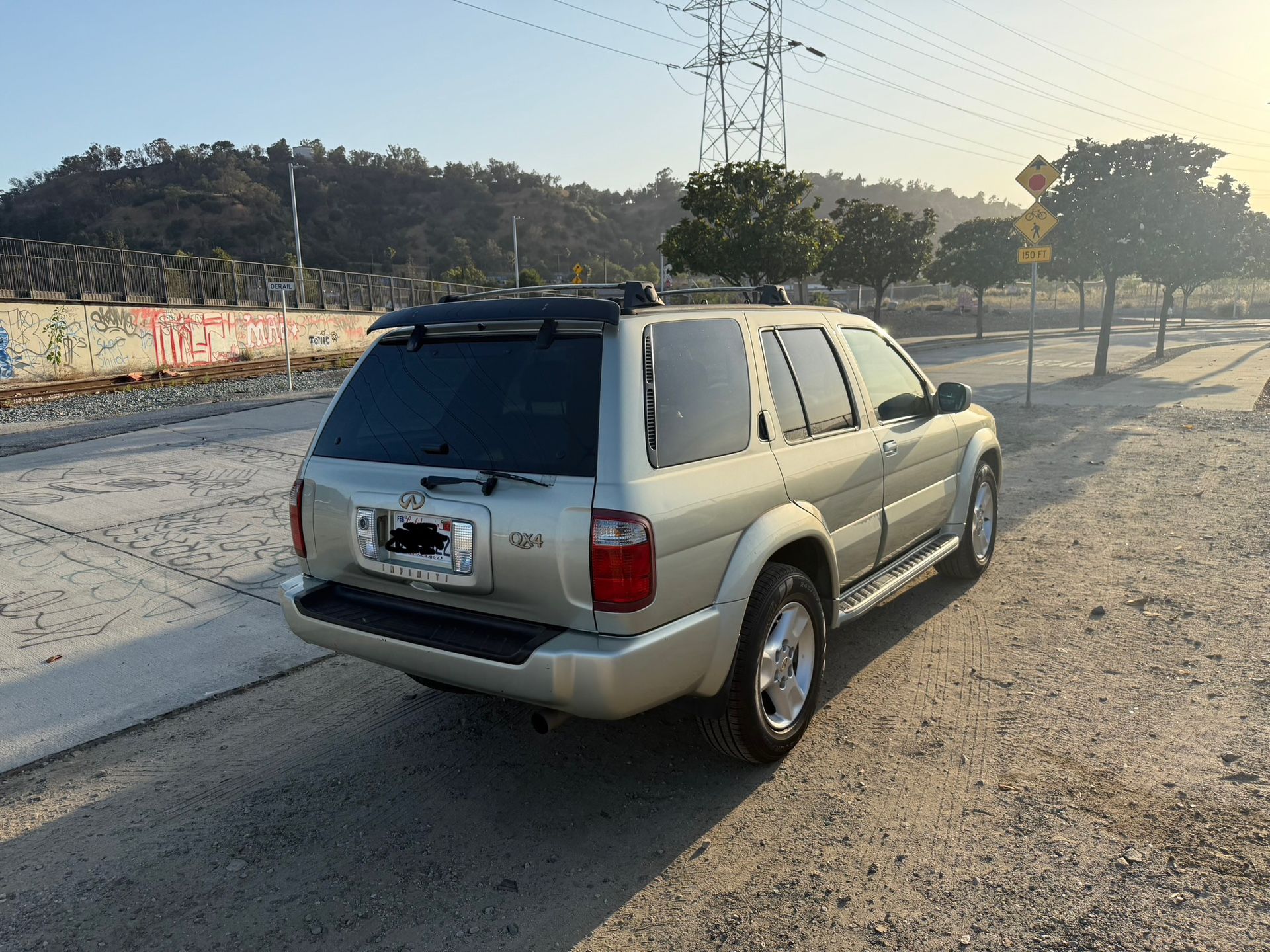 2001 Infiniti QX4
