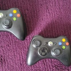 Xbox 360 Wireless Controllers (2) w/ Rechargeable Battery Packs