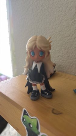 POP MART dolls