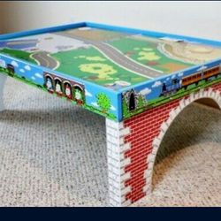 Thomas and Friends train table and play board